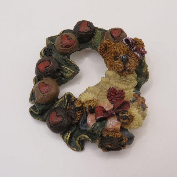 Boyds Bears & Friends Hearts Wreath Brooch Pin Vintage - Picture 1 of 5